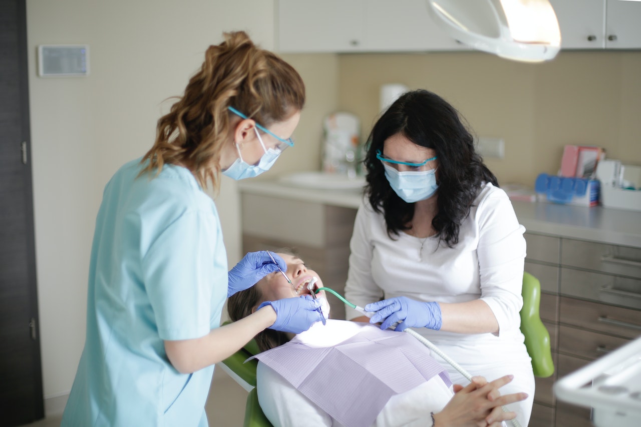 Dentysta Legnica cennik – Twoje zdrowie nie musi być drogie!