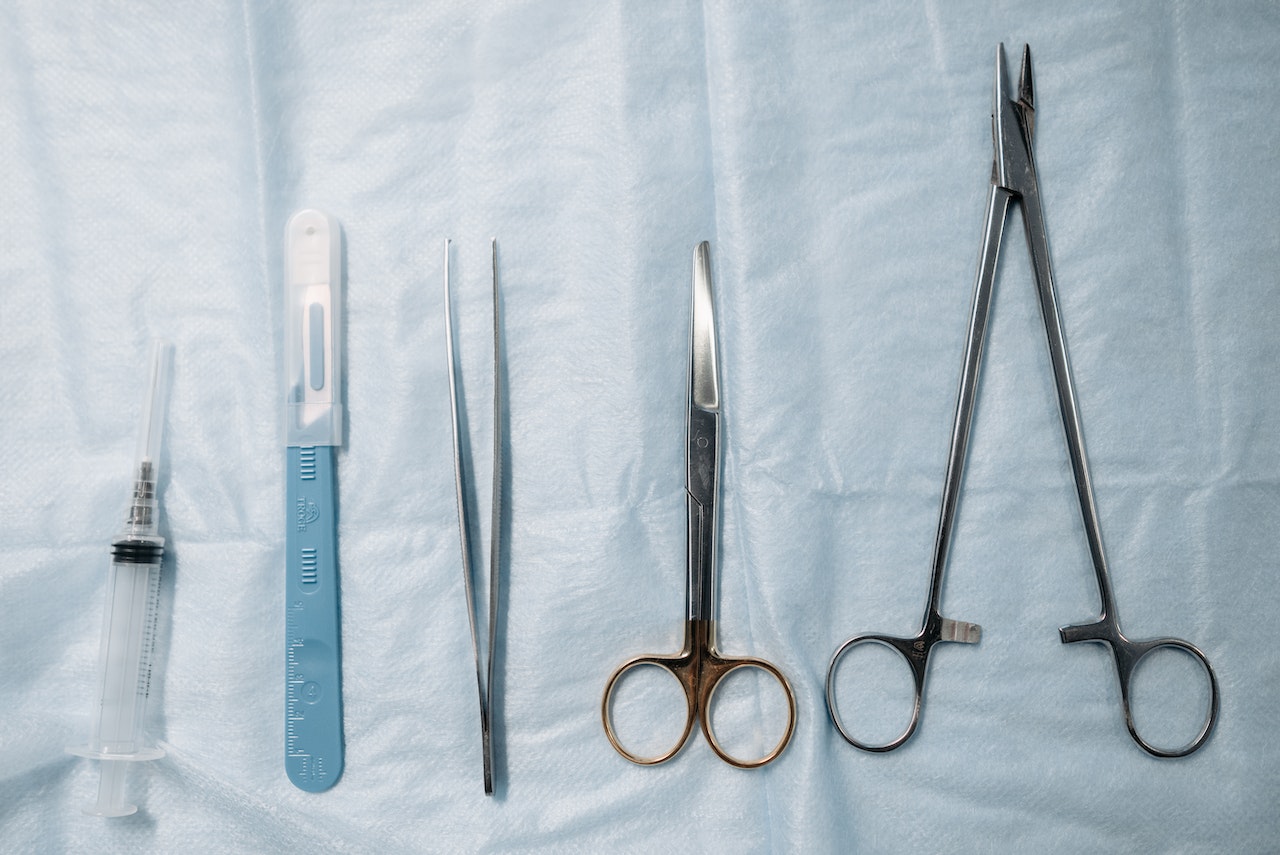 Skalpele jednorazowe – nowoczesne rozwiązanie w chirurgii